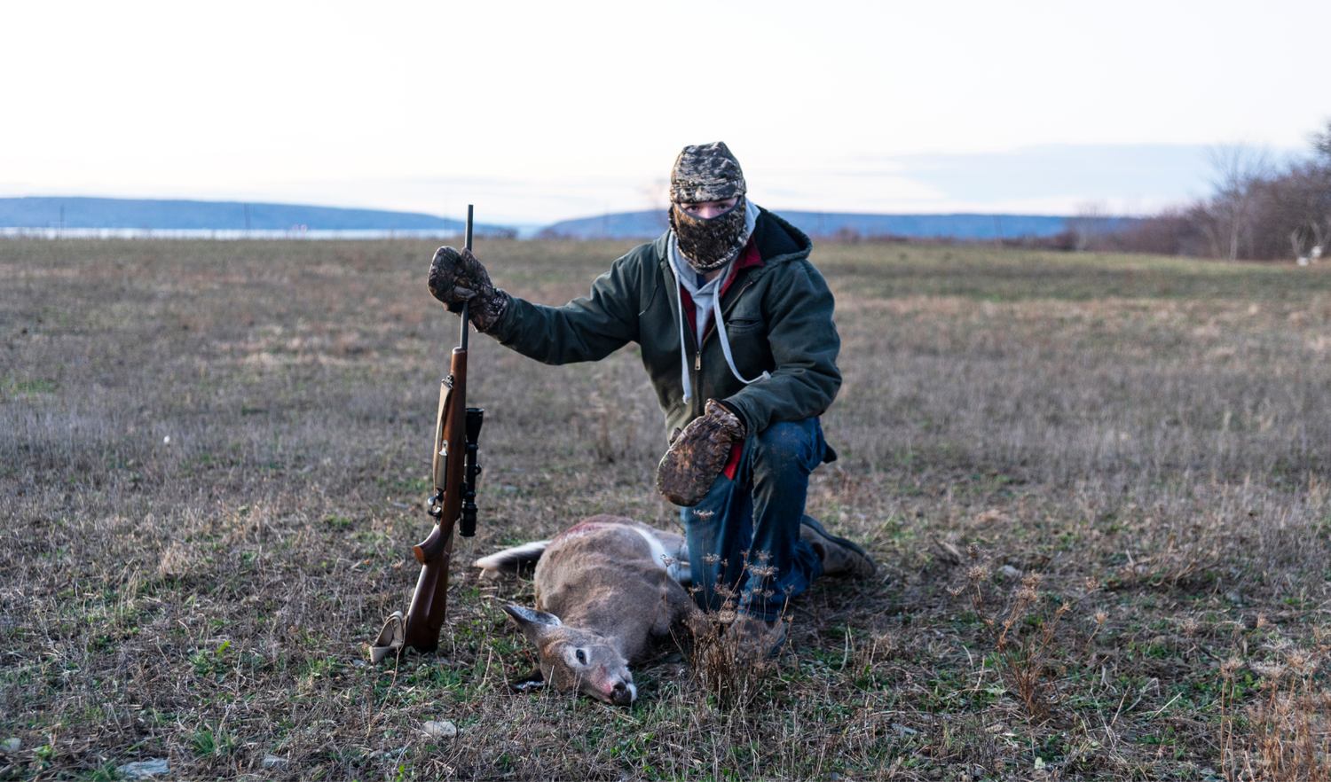 How to Preserve Night Vision in the Dark | Hunting Light Guide